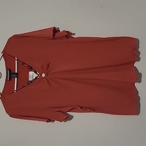 REQUIREMENTS, WOMEN'S TOP